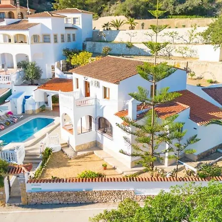 Villa Solari - Plusholidays *